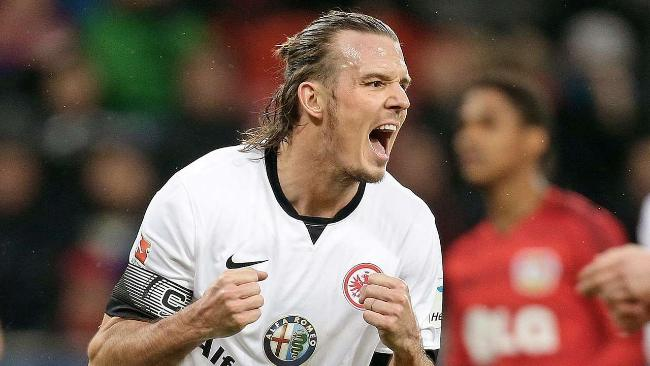 场上崭露头 场上崭露头