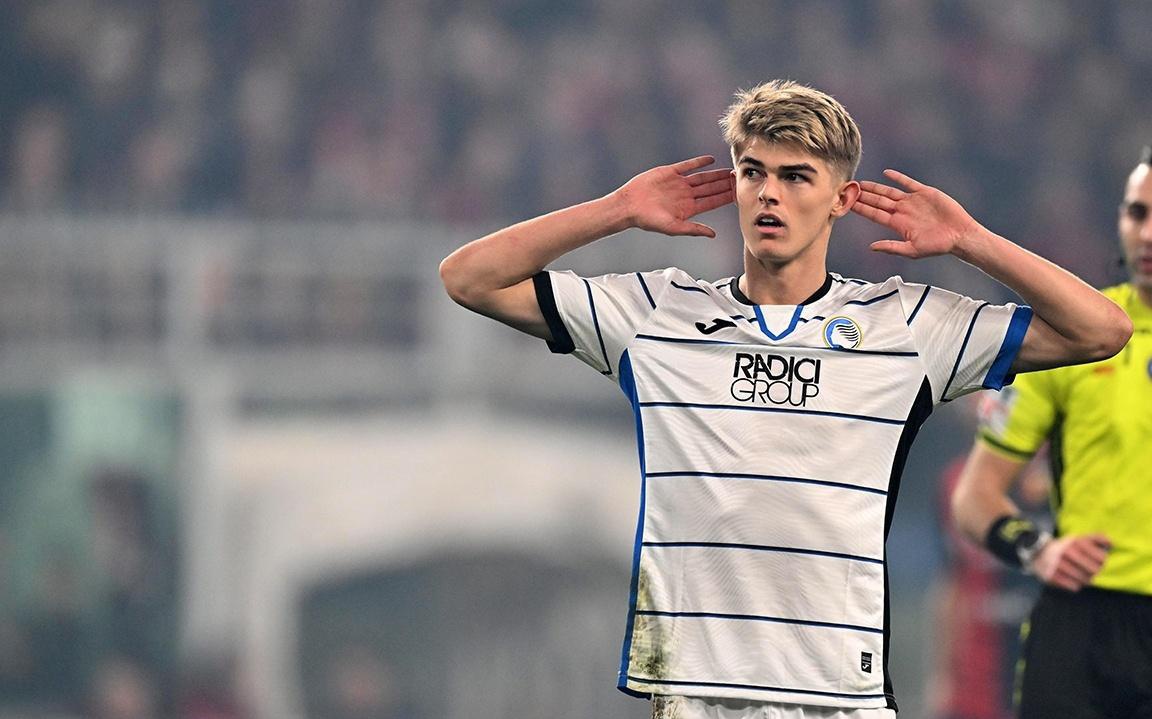 并频频送出 并频频送出