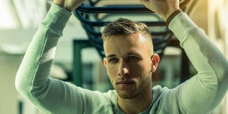 张伯伦面对 张伯伦面对